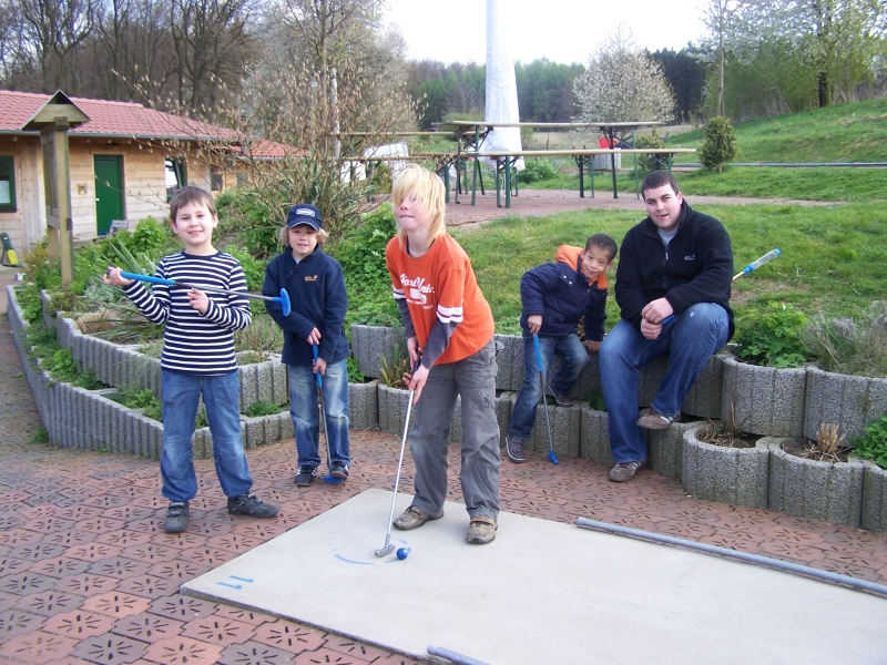 Erik, Moritz, Tammo und Damian mit Florian Rosner